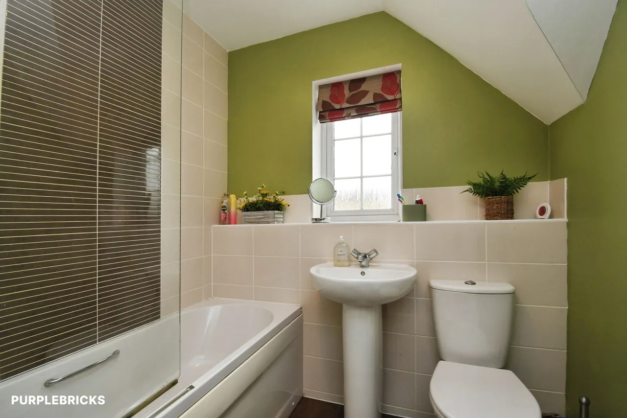 Buttercup Way, Witham St Hughs, LN6, photo 14