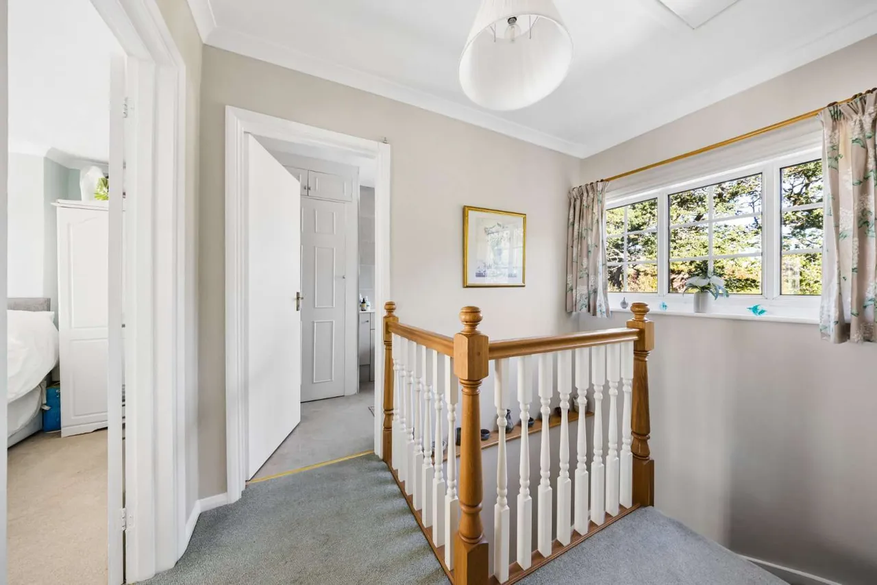 Ford Road, West End, GU24, photo 9