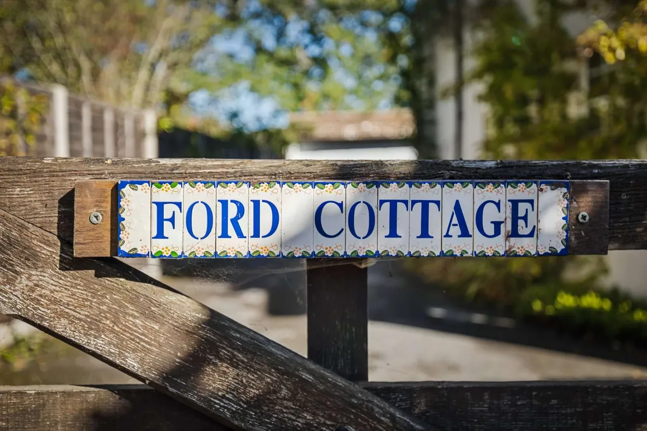 Ford Road, West End, GU24, photo 26