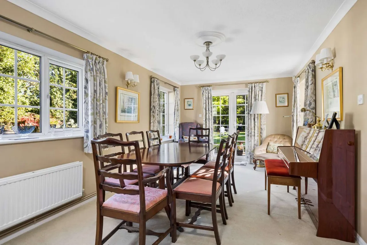 Ford Road, West End, GU24, photo 6