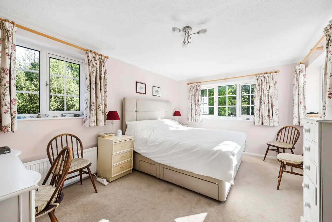 Ford Road, West End, GU24, photo 12