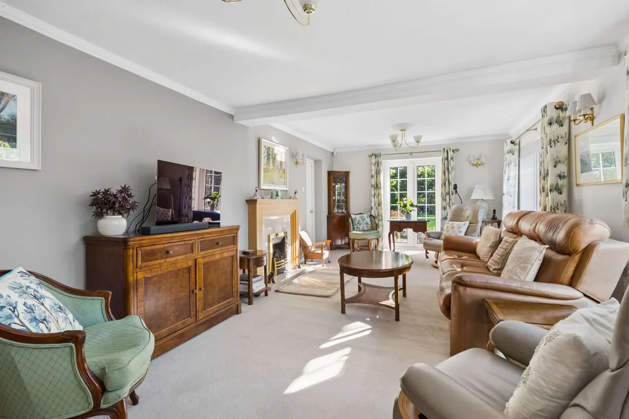 Ford Road, West End, GU24, photo 5