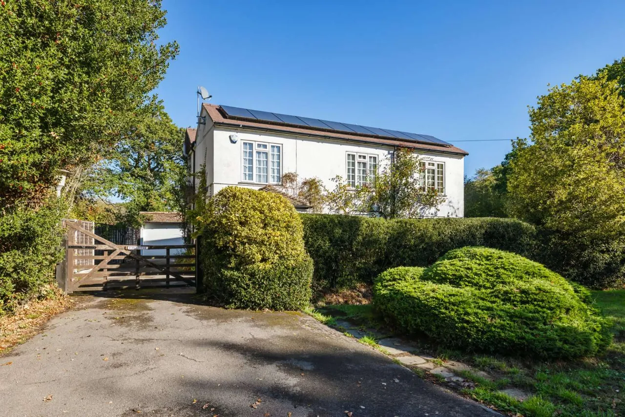 Ford Road, West End, GU24, photo 25