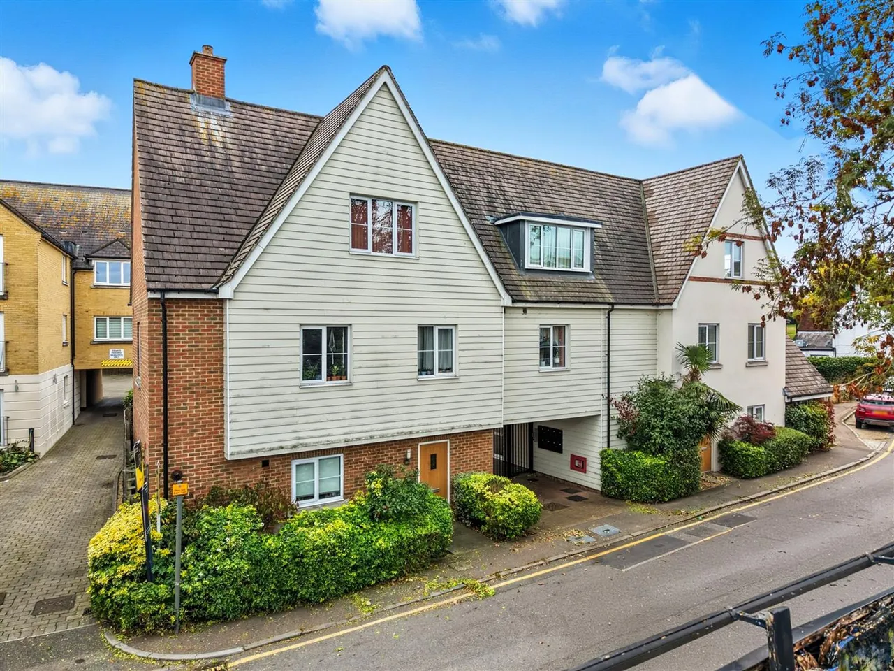 2 bed flat for sale, Station Approach, Theydon Bois, CM16