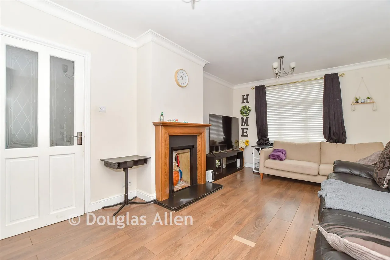Rowlands Road, Dagenham, RM8, photo 7