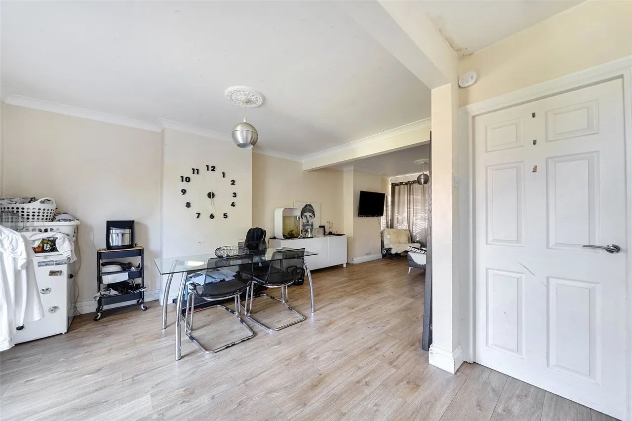 Grove Road, Mitcham, CR4 1AE, photo 18