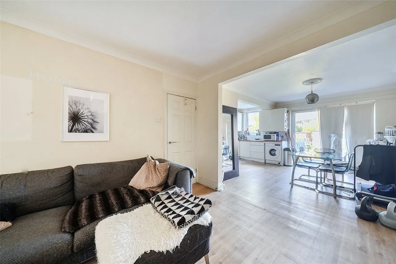 Grove Road, Mitcham, CR4 1AE, photo 17