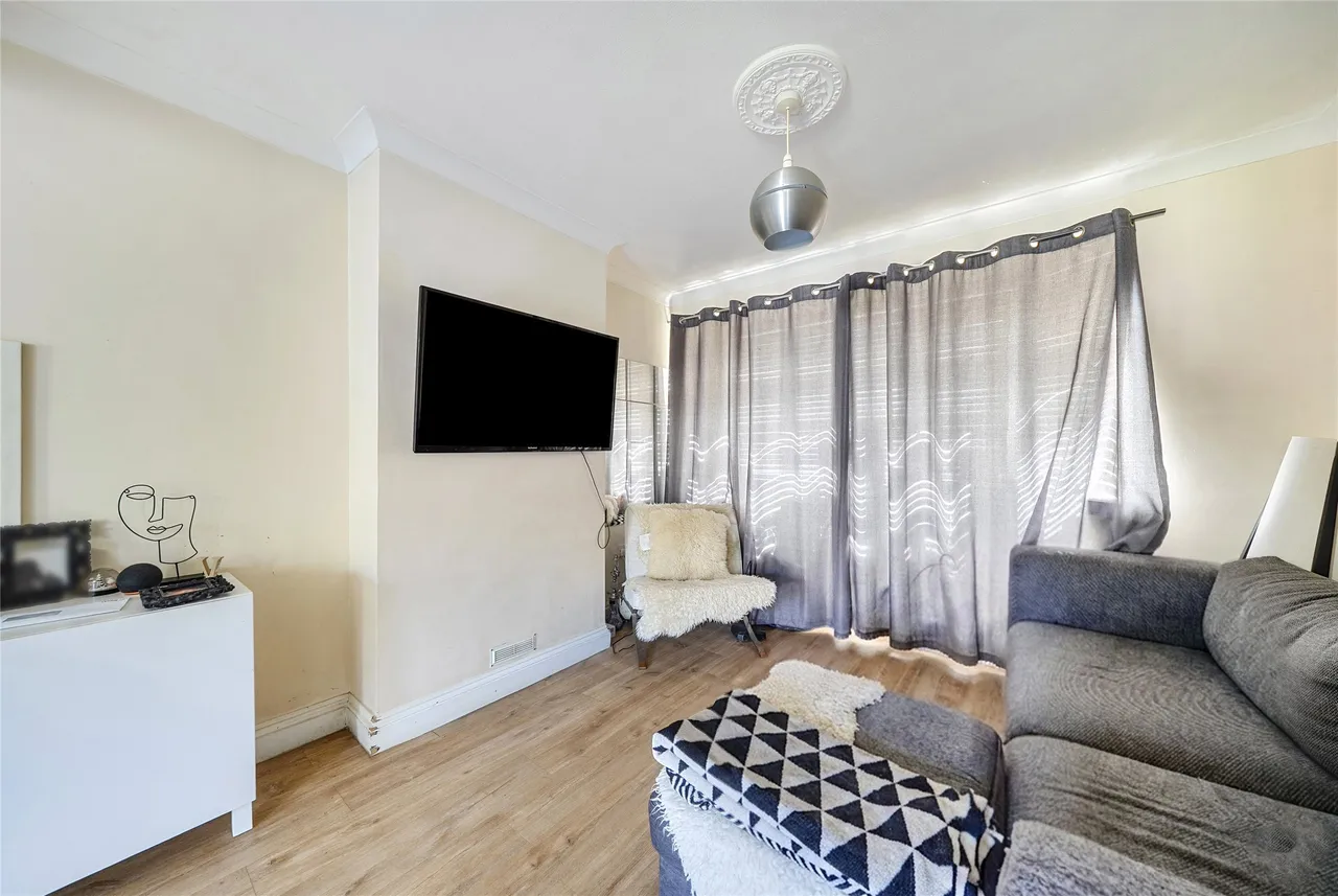 Grove Road, Mitcham, CR4 1AE, photo 16