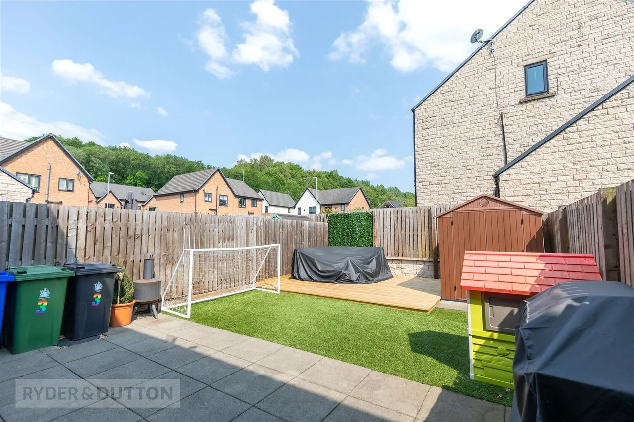Co-Operation Street, Rawtenstall, BB4, photo 19