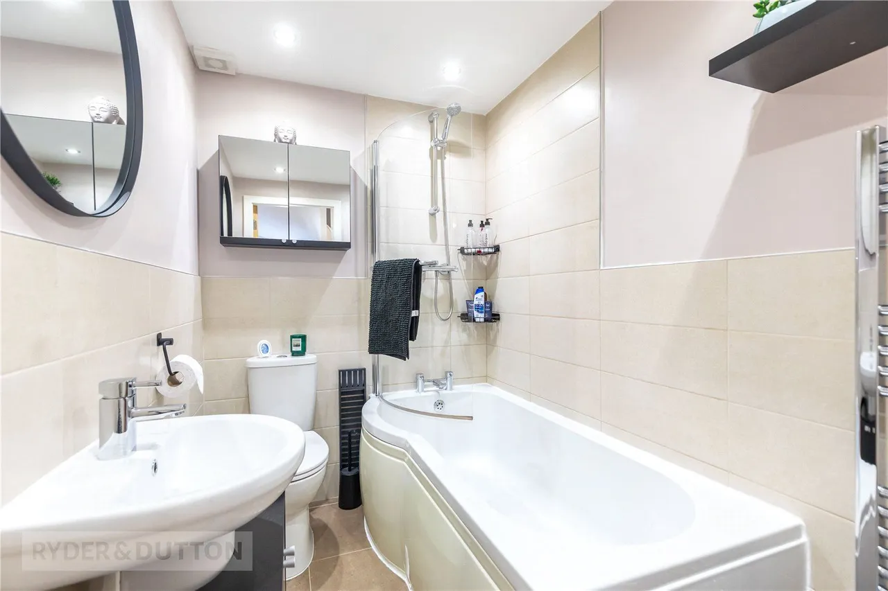 Co-Operation Street, Rawtenstall, BB4, photo 14