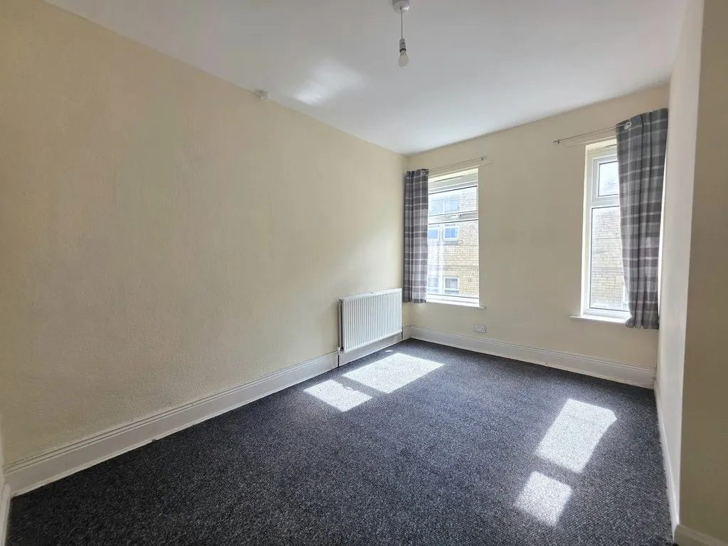 Bromley Street, Batley WF17 6LD, photo 4