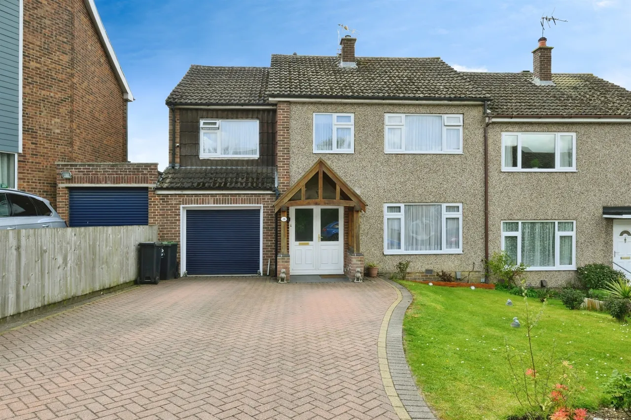 5 bed house for sale, Rylstone Way, Saffron Walden, CB11