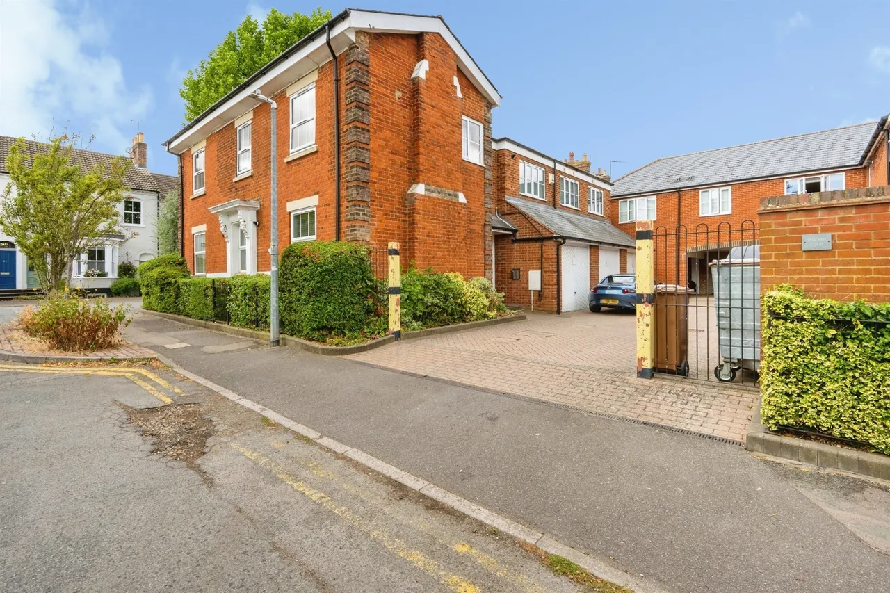 Victoria Road, Leighton Buzzard, LU7, photo 13