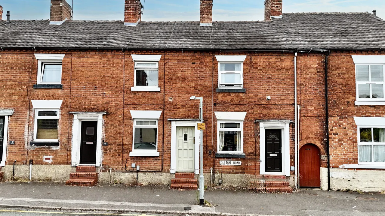 2 bed house for sale, Oulton Road, Stone, ST15