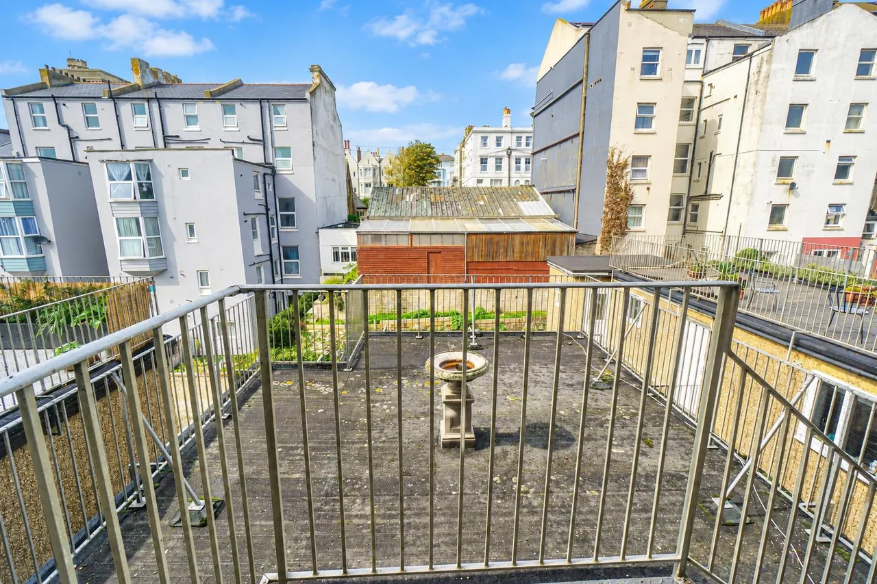 Eversfield Place, St Leonards-On-Sea, photo 11