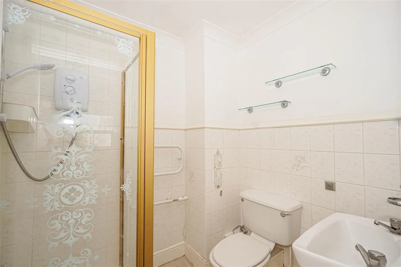 Eversfield Place, St Leonards-On-Sea, photo 18