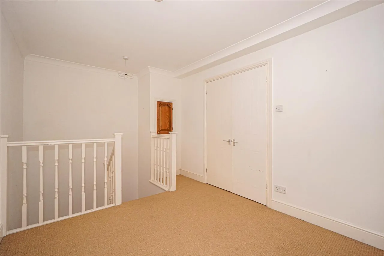 Eversfield Place, St Leonards-On-Sea, photo 9