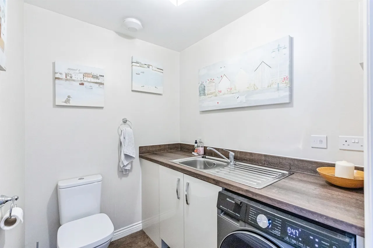 Chelveston Road, Raunds, photo 6