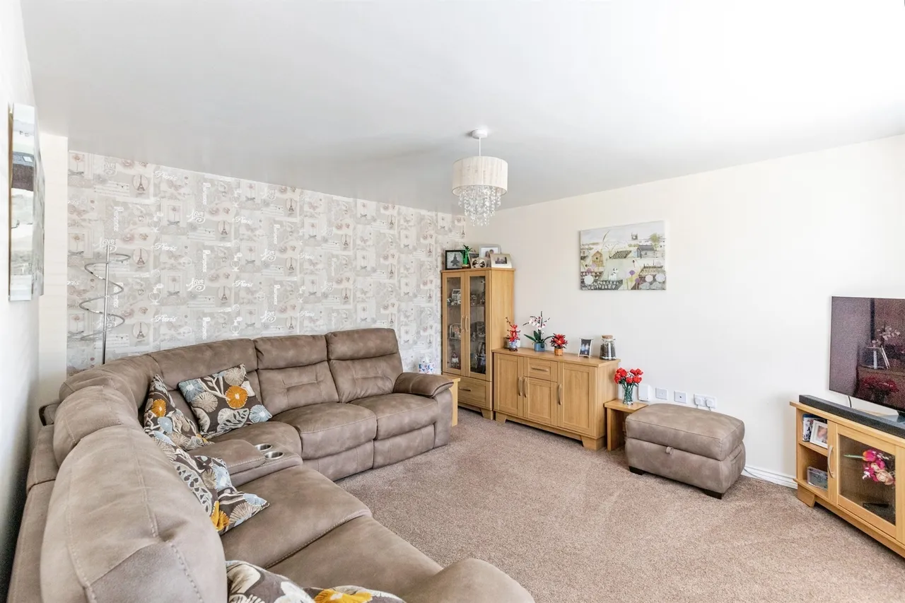 Chelveston Road, Raunds, photo 8