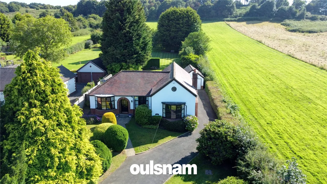 3 bed house for sale — Linehouse Lane, Lickey End, Bromsgrove, Worcestershire, B60 1HS