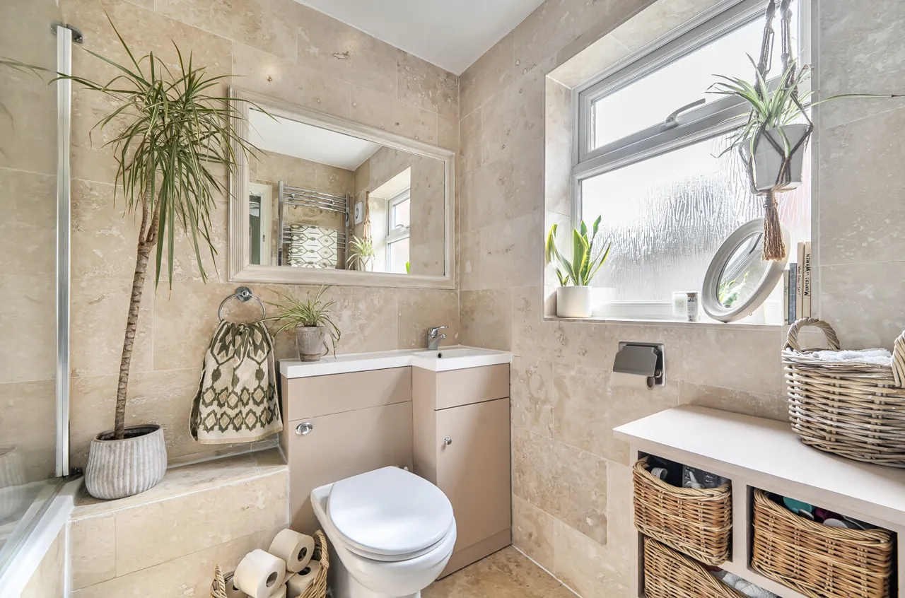 New Road, Haslemere, GU27, photo 8