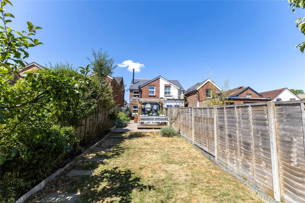 New Road, Haslemere, GU27, photo 14