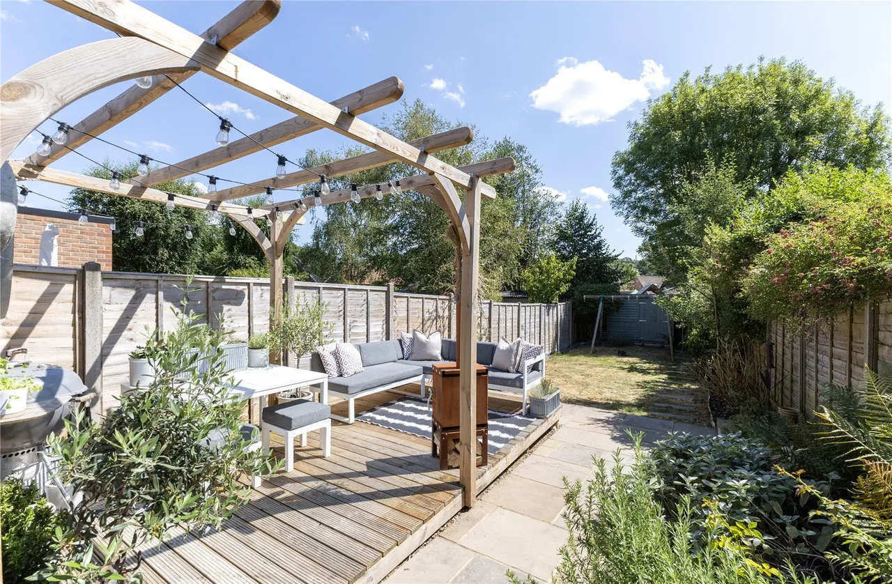 New Road, Haslemere, GU27, photo 13