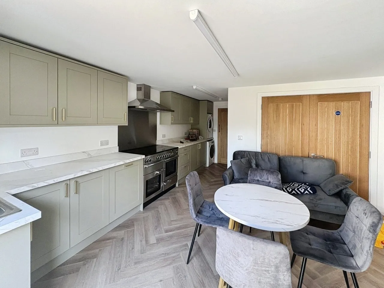 Royal Oak Road, Woking, GU21, photo 4