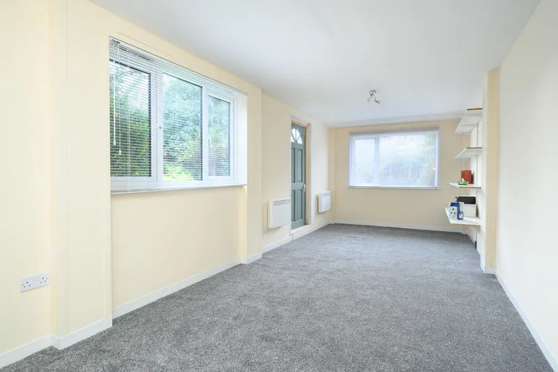 Farleigh Road, New Haw KT15 3HR, photo 5
