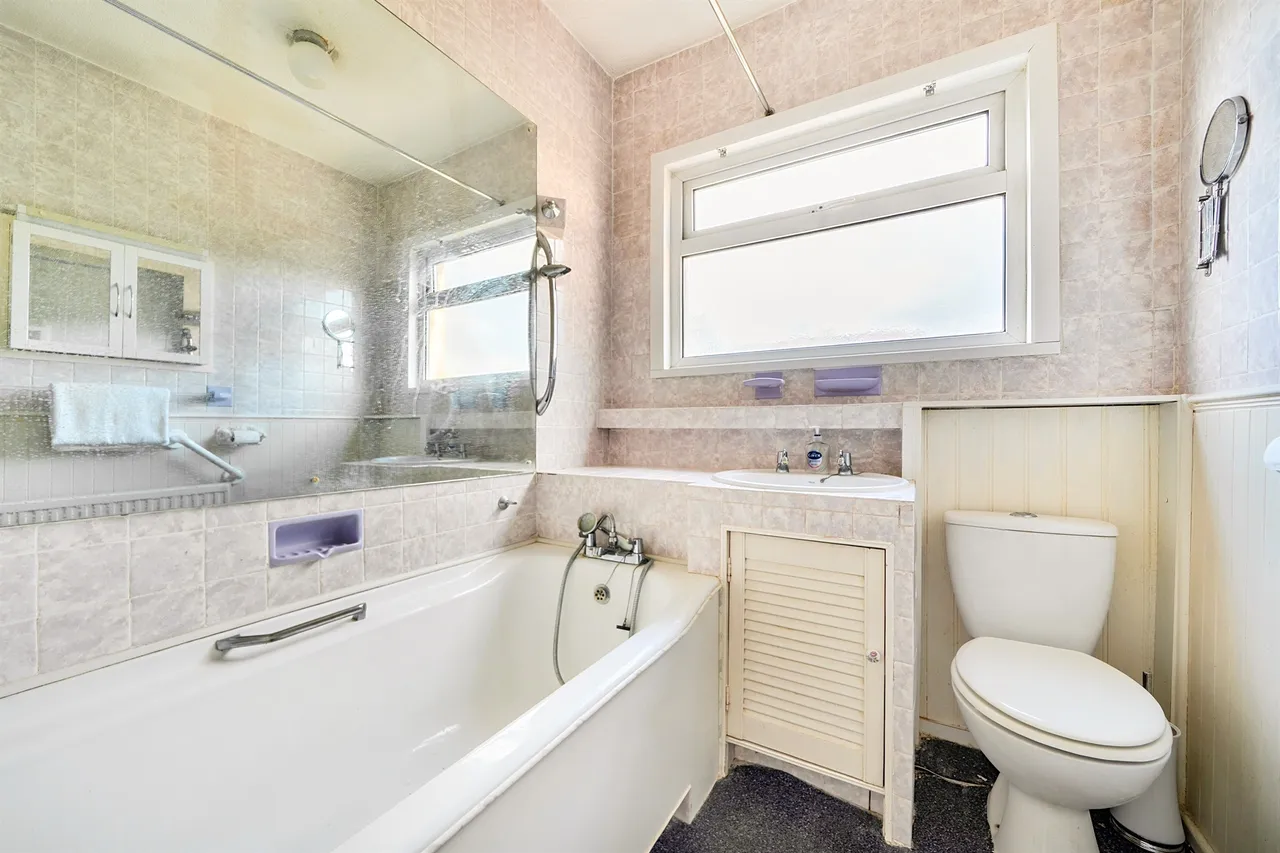 Clydach Road, Enfield, EN1, photo 12