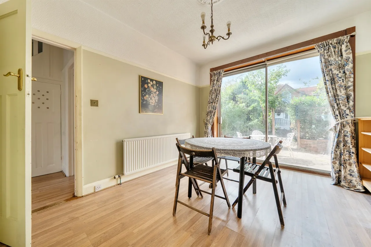 Clydach Road, Enfield, EN1, photo 8