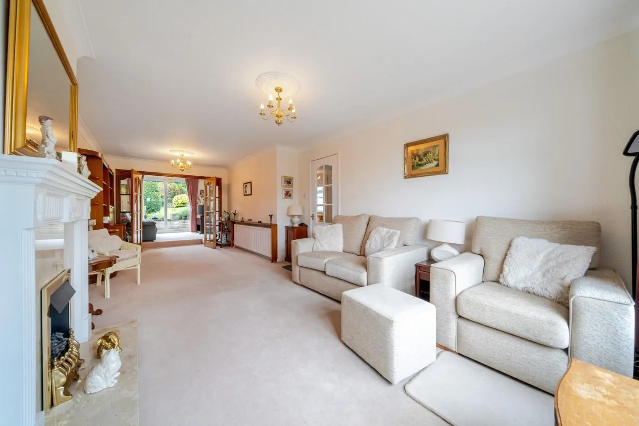 Meadow Drive, Chapeltown, Sheffield, photo 5