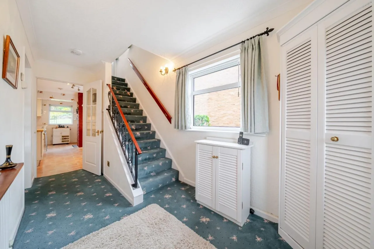 Meadow Drive, Chapeltown, Sheffield, photo 10