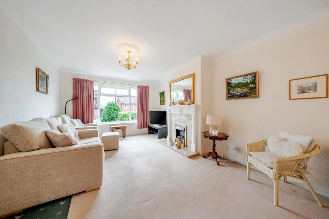 Meadow Drive, Chapeltown, Sheffield, photo 6
