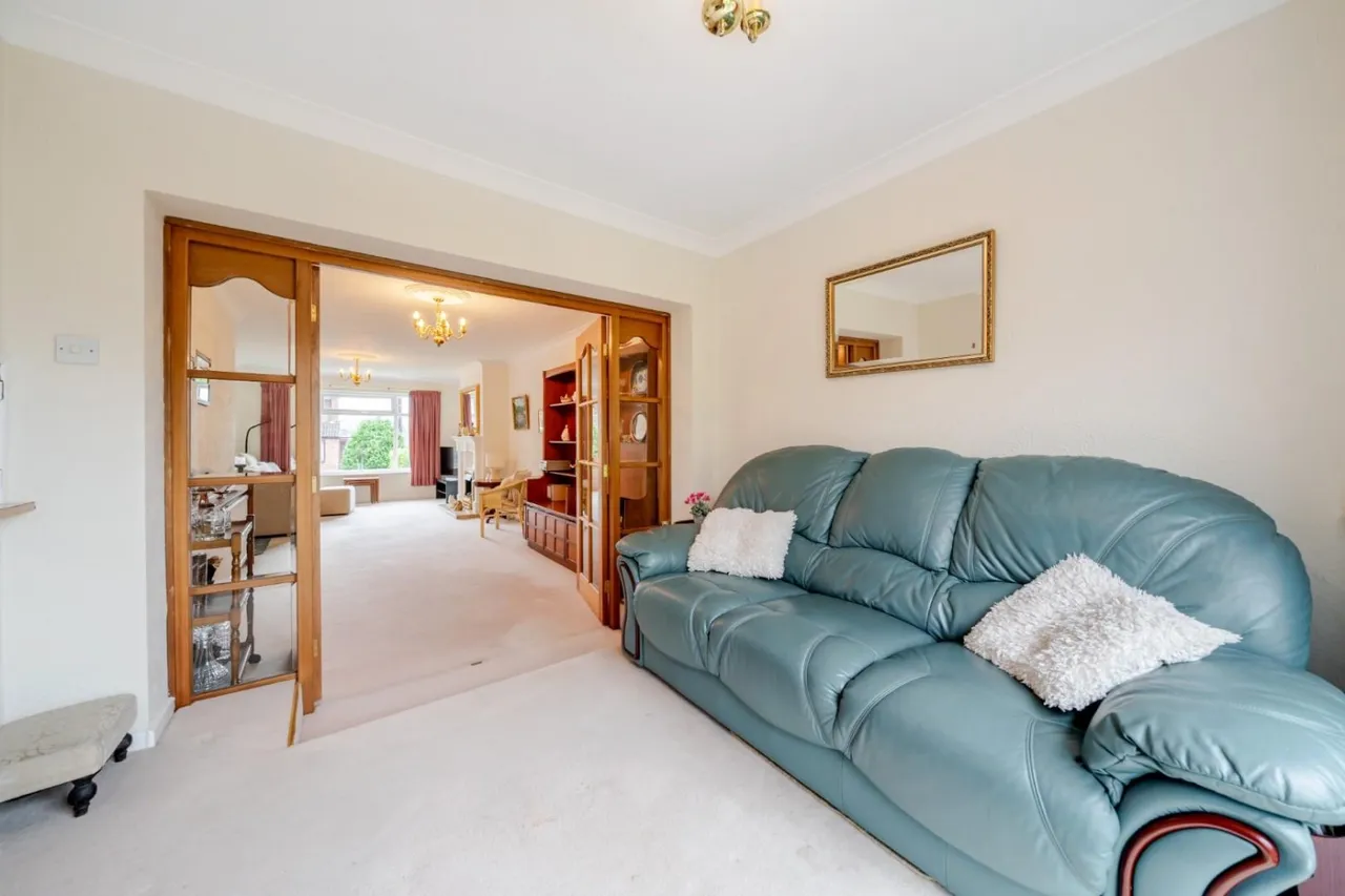 Meadow Drive, Chapeltown, Sheffield, photo 8