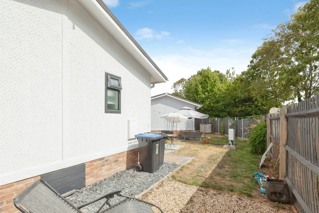Moorbarns Lane, Lutterworth, LE17, photo 18