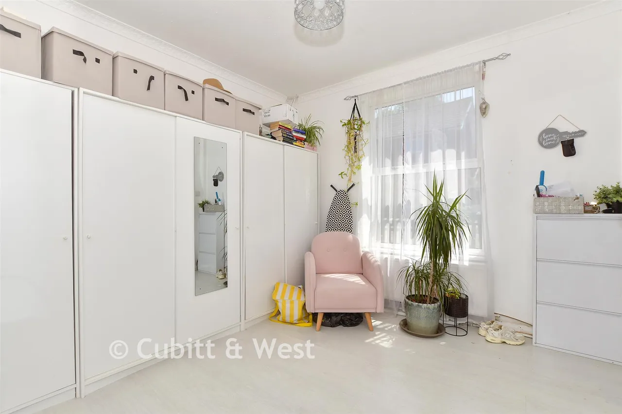 West Street, Crawley, RH11, photo 6