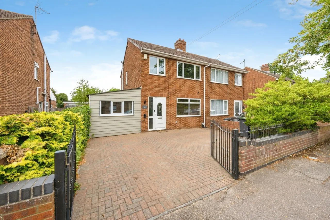 3 bed house for sale — Chantry Road, Kempston, Bedford, Bedfordshire, MK42