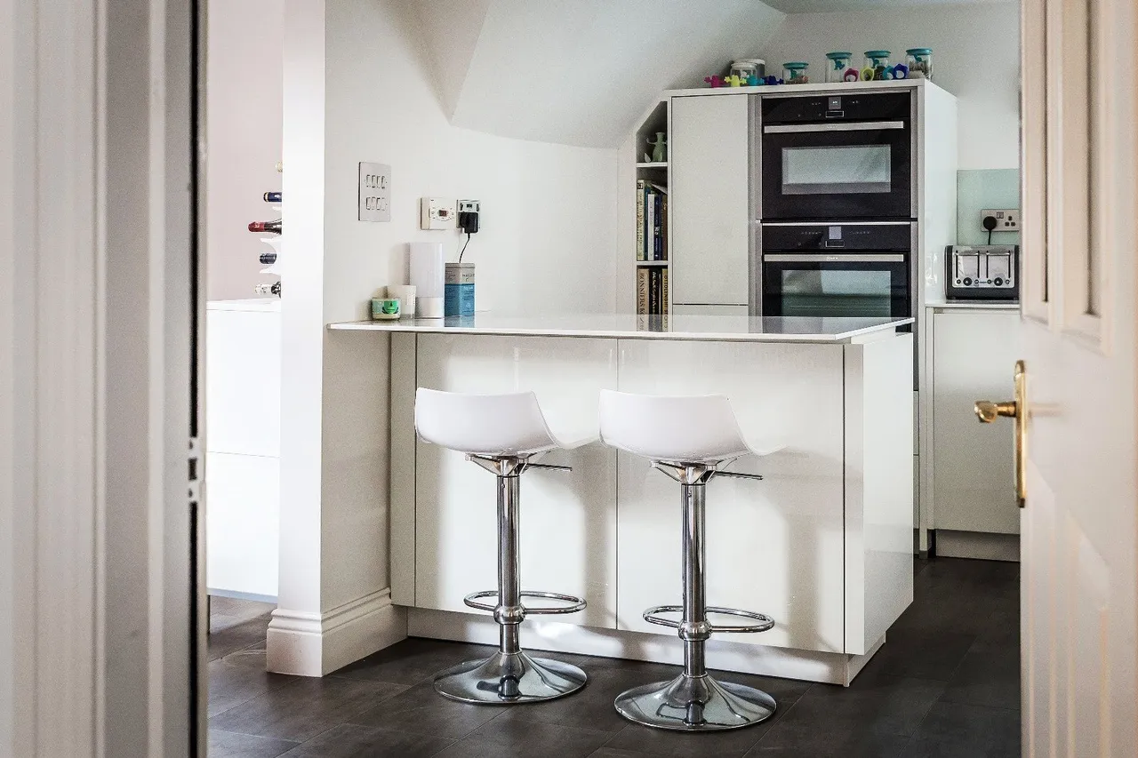 Ockham Lane, Cobham, KT11, photo 10