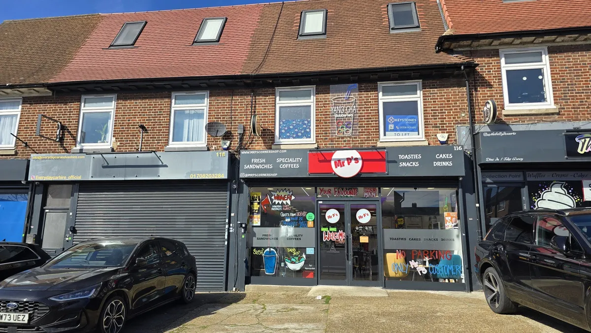 Collier Row Road, Romford, RM5 2BB, photo 8