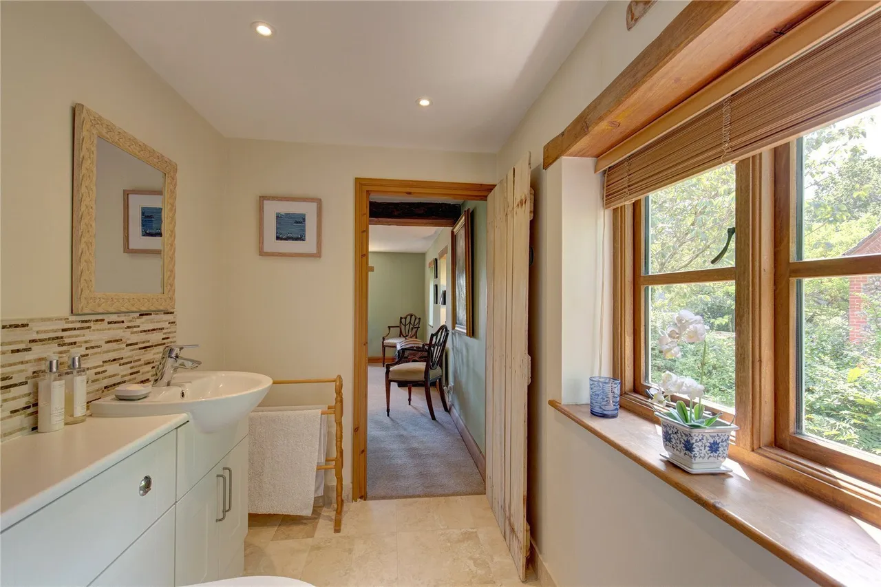 North Barningham Road, Bessingham, NR11, photo 18