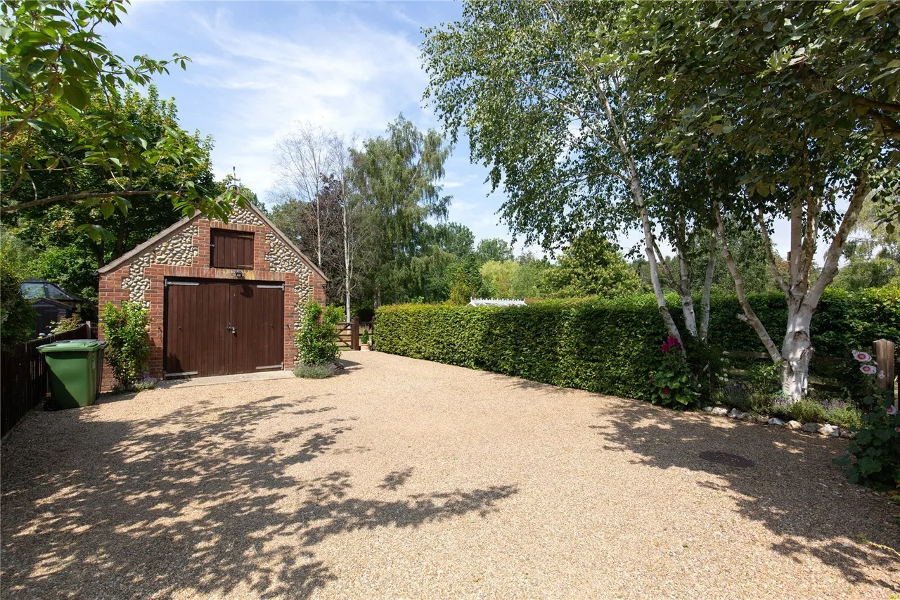 North Barningham Road, Bessingham, NR11, photo 25