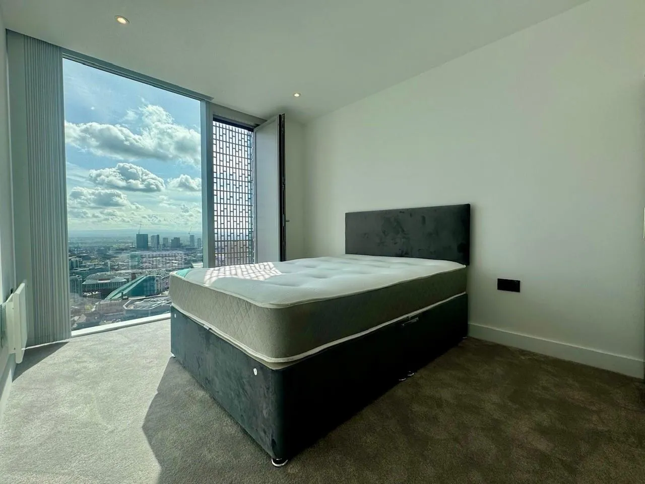 Bankside Boulevard, Colliers Yard, M3, photo 7