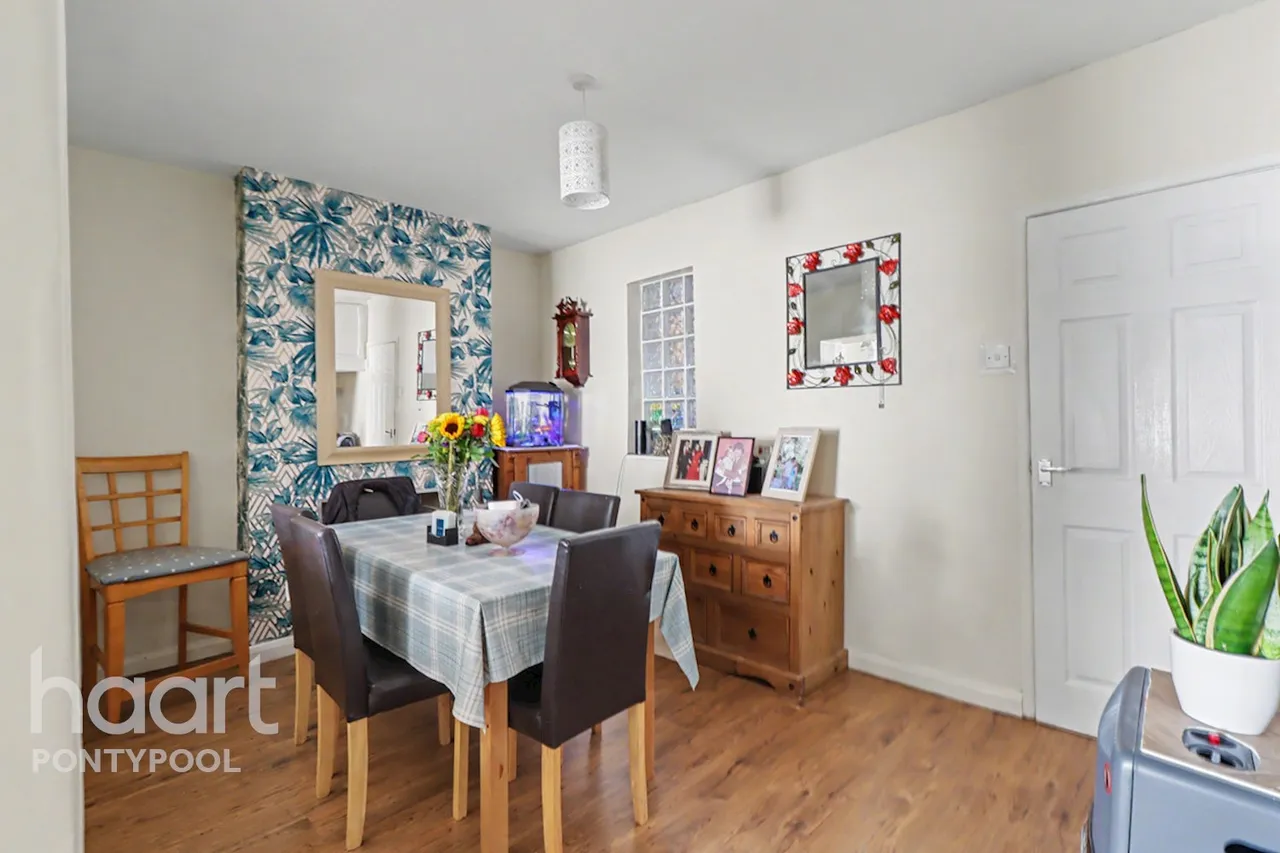 Tranch Road, Pontypool, NP4, photo 5