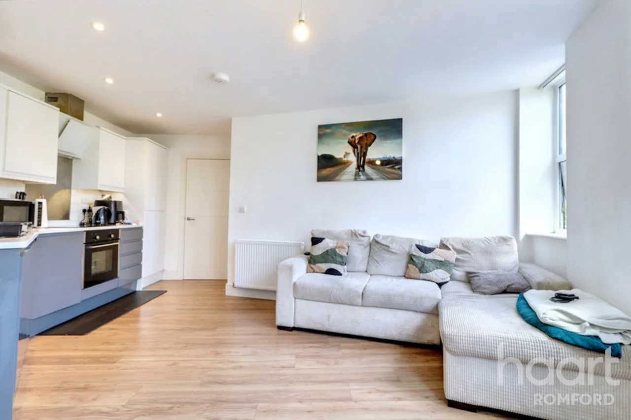 Mercury Gardens, Romford, RM1, photo 2