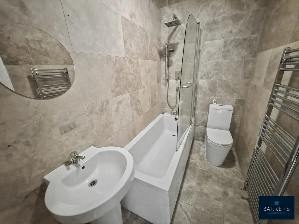 Bradford Road, Batley WF17 8HF, photo 10