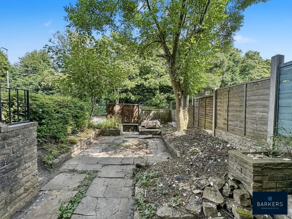 Bradford Road, Batley WF17 8HF, photo 5