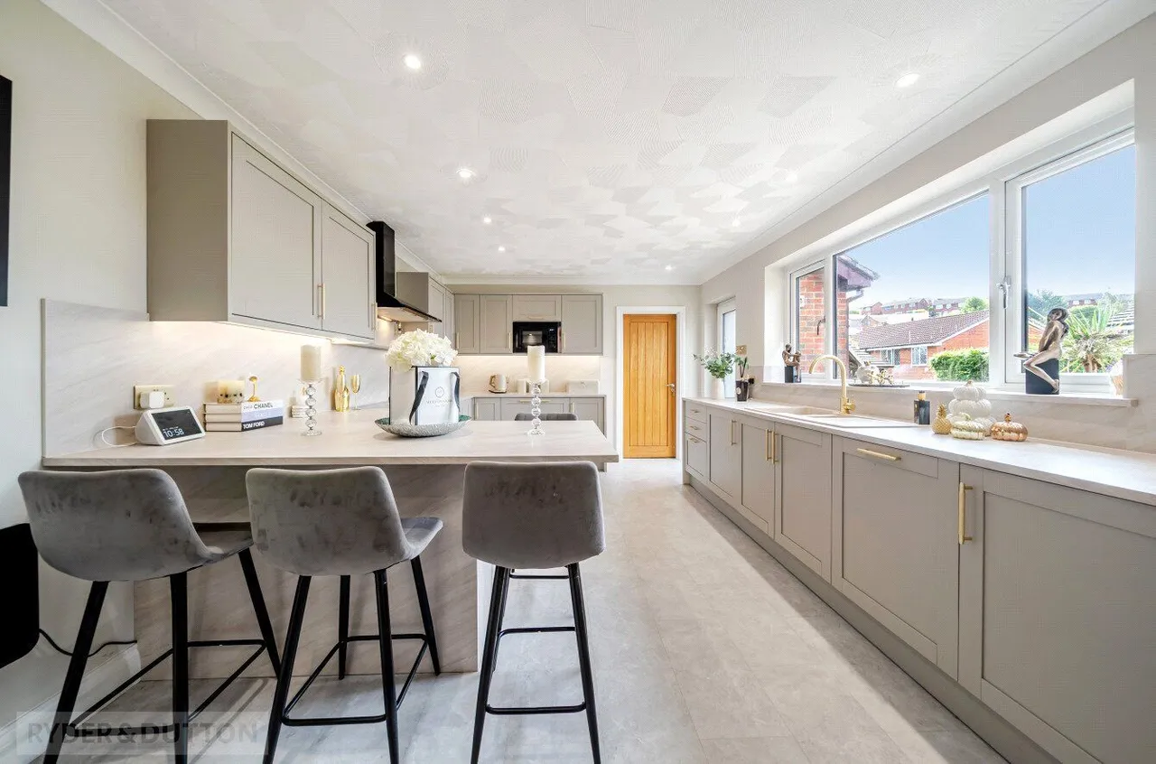 4 bed house for sale, Laurels Drive, Littleborough, OL15