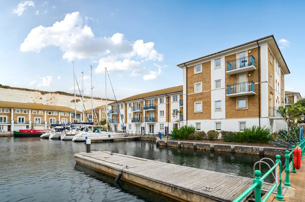 Victory Mews, The Strand, BN2, photo 19