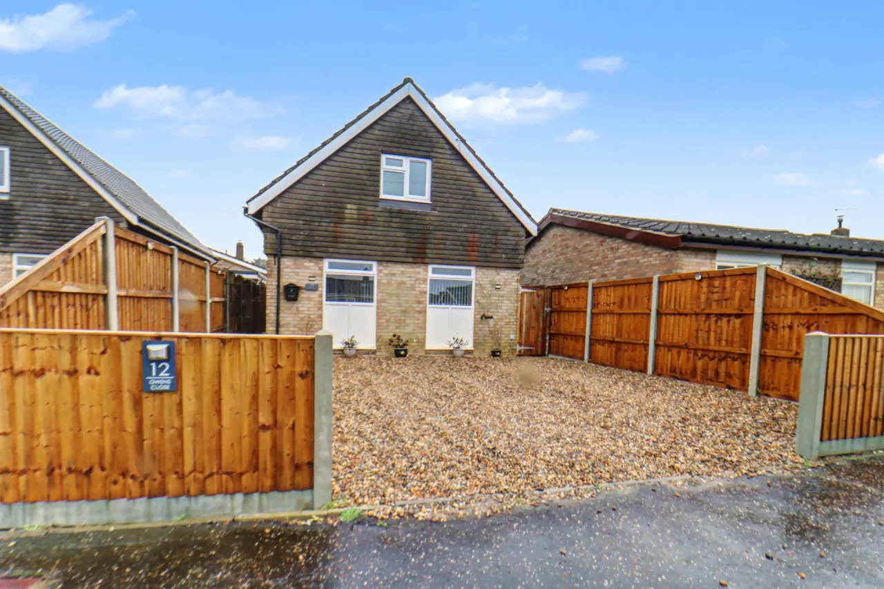 Owens Close, Long Stratton, photo 2